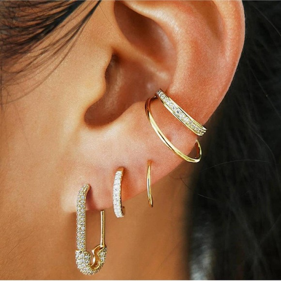 18k Gold Plated SAFETY PIN Earrings - Picture 2 of 6